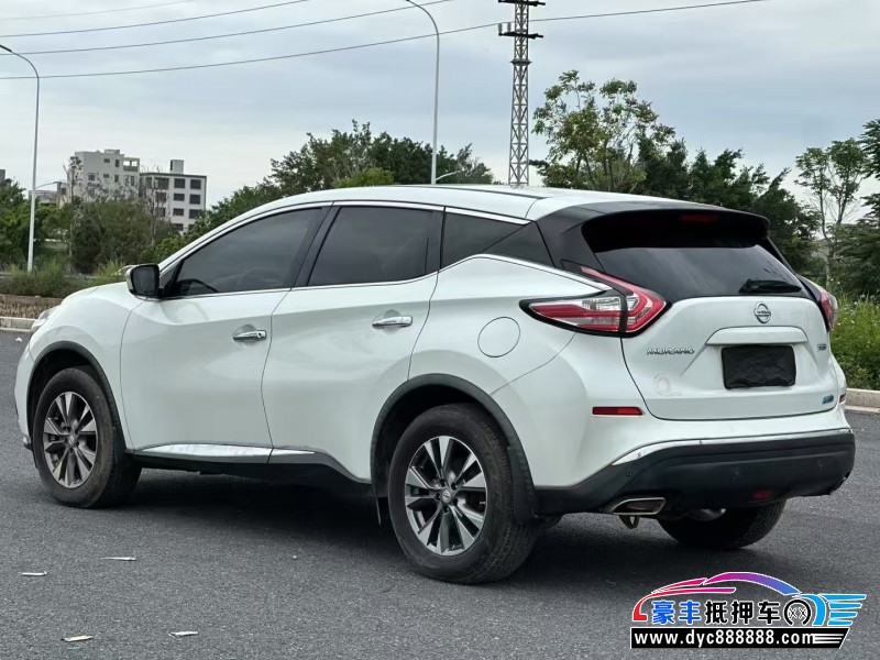 17年日产楼兰轿车抵押车出售