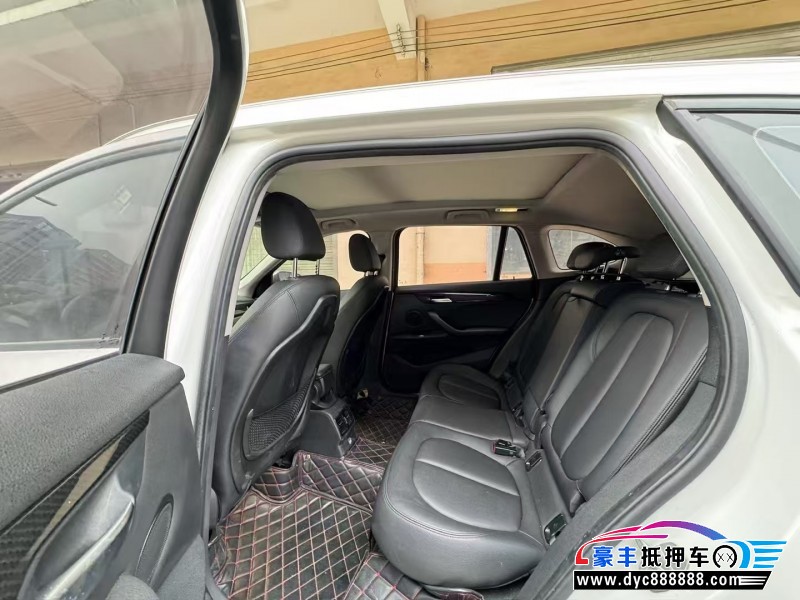 17年宝马X1轿车抵押车出售