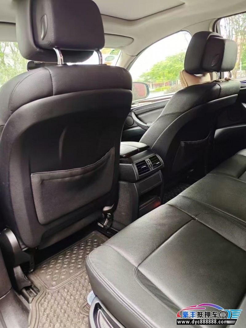 13年宝马X6轿车抵押车出售