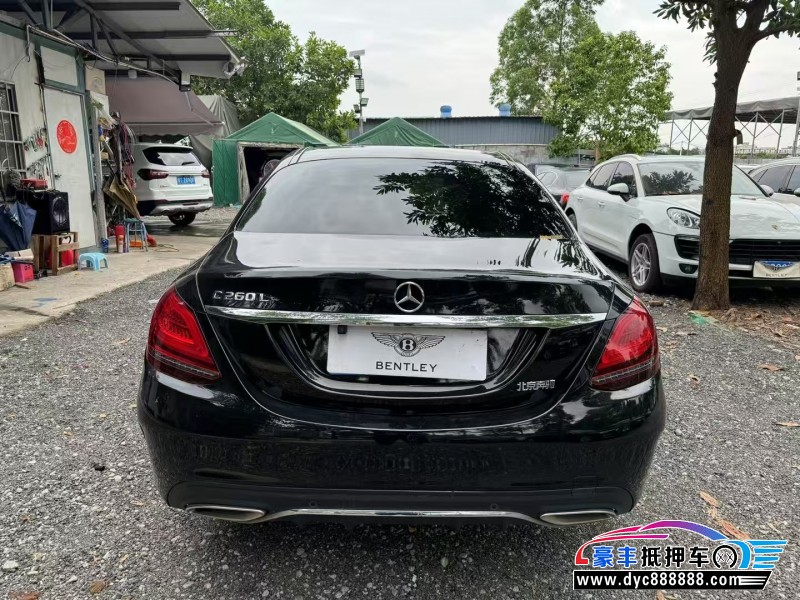 20年奔驰C轿车抵押车出售