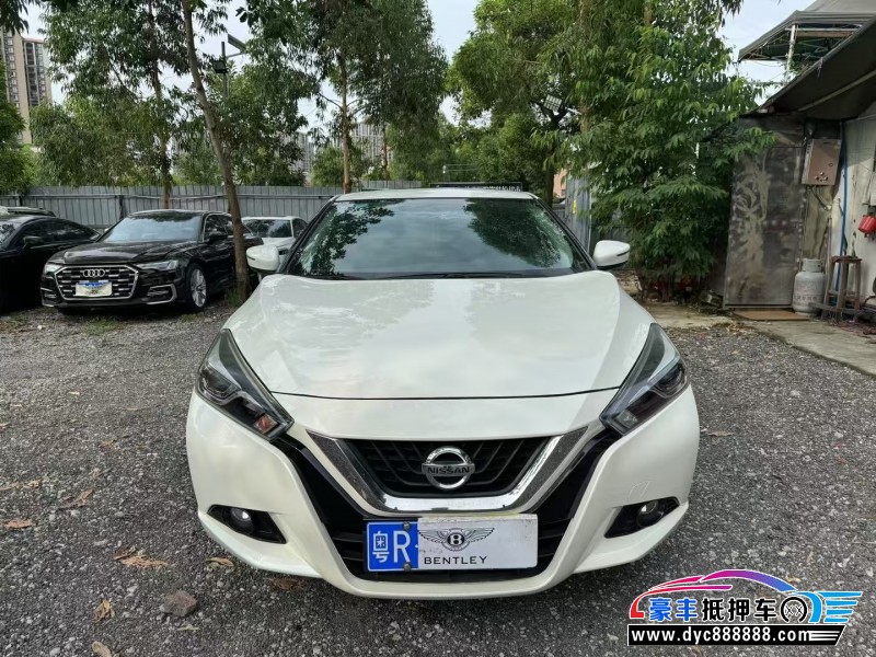 19年日产蓝鸟轿车抵押车出售