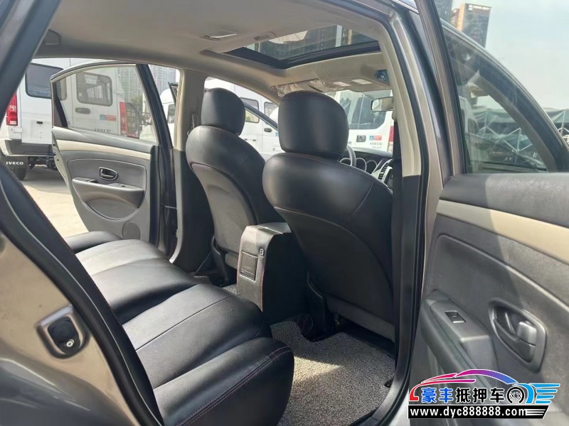 19年日产轩逸轿车抵押车出售