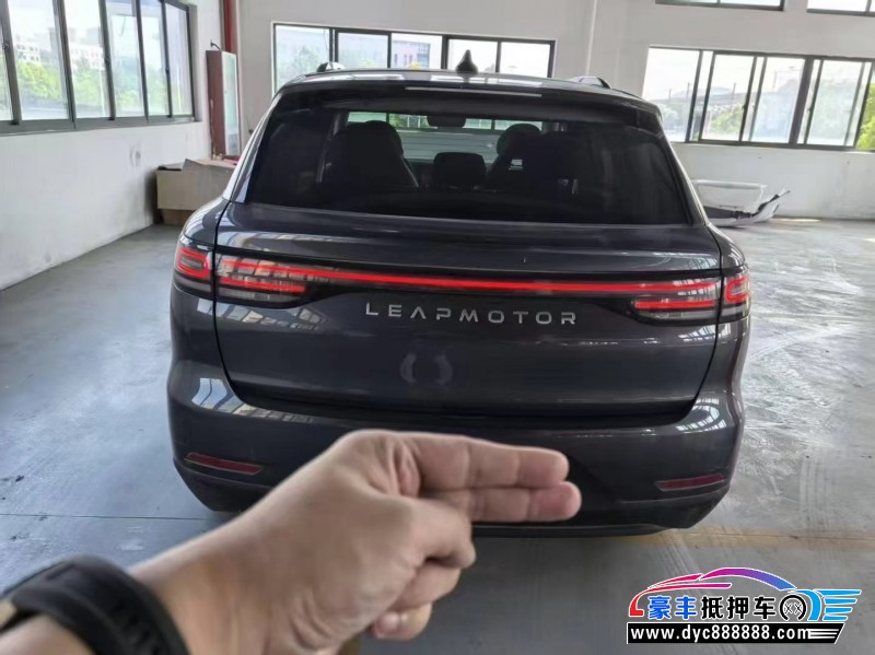 23年零跑C11轿车抵押车出售