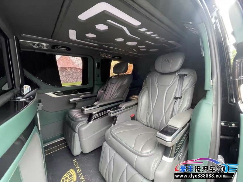 22年奔驰威霆轿车抵押车出售