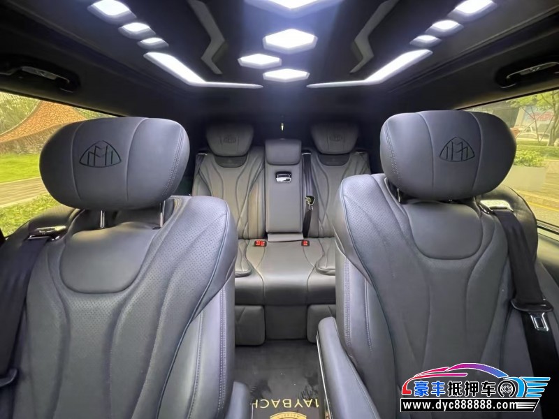 22年奔驰威霆轿车抵押车出售