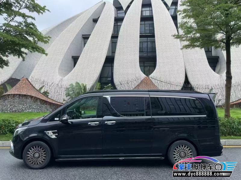 22年奔驰威霆轿车抵押车出售