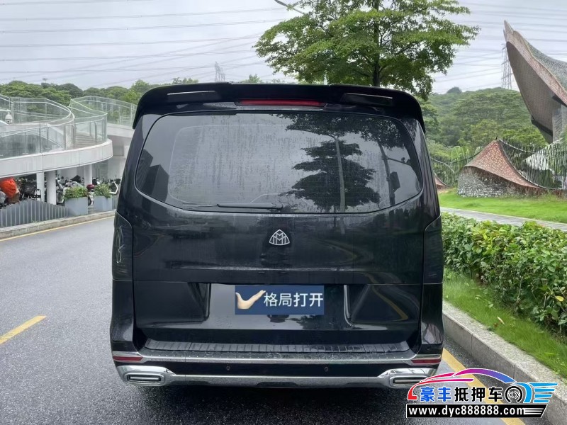 22年奔驰威霆轿车抵押车出售