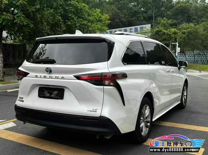 24年丰田塞纳轿车抵押车出售