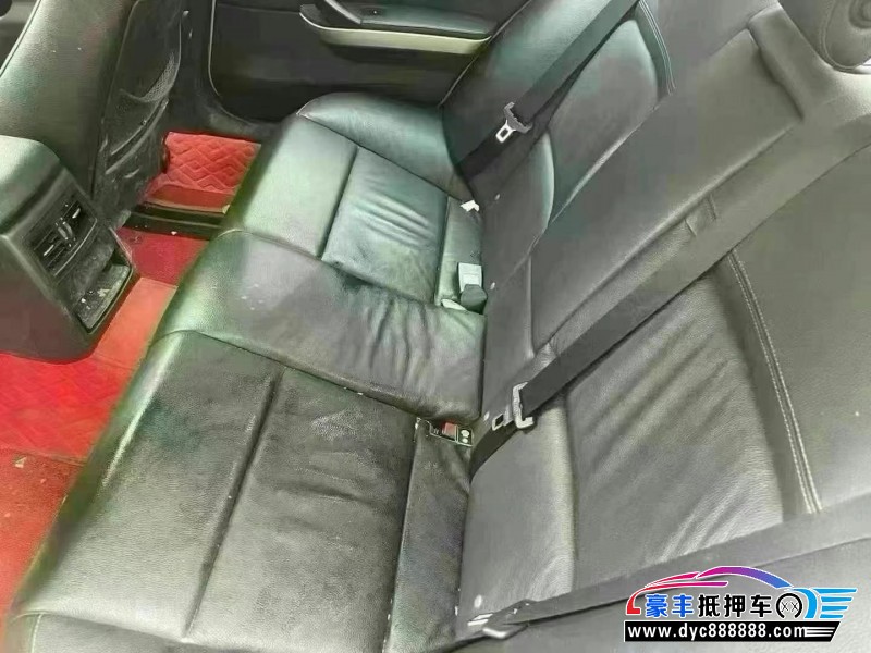 12年宝马3系轿车抵押车出售