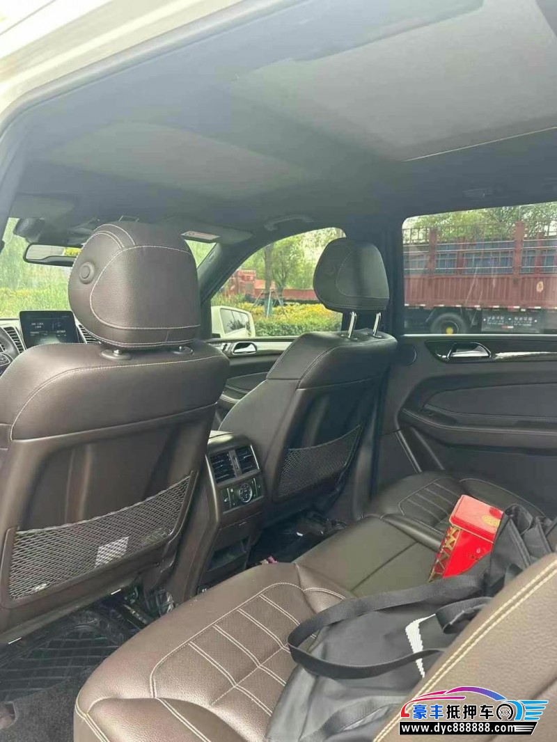 17年奔驰GLSSUV抵押车出售