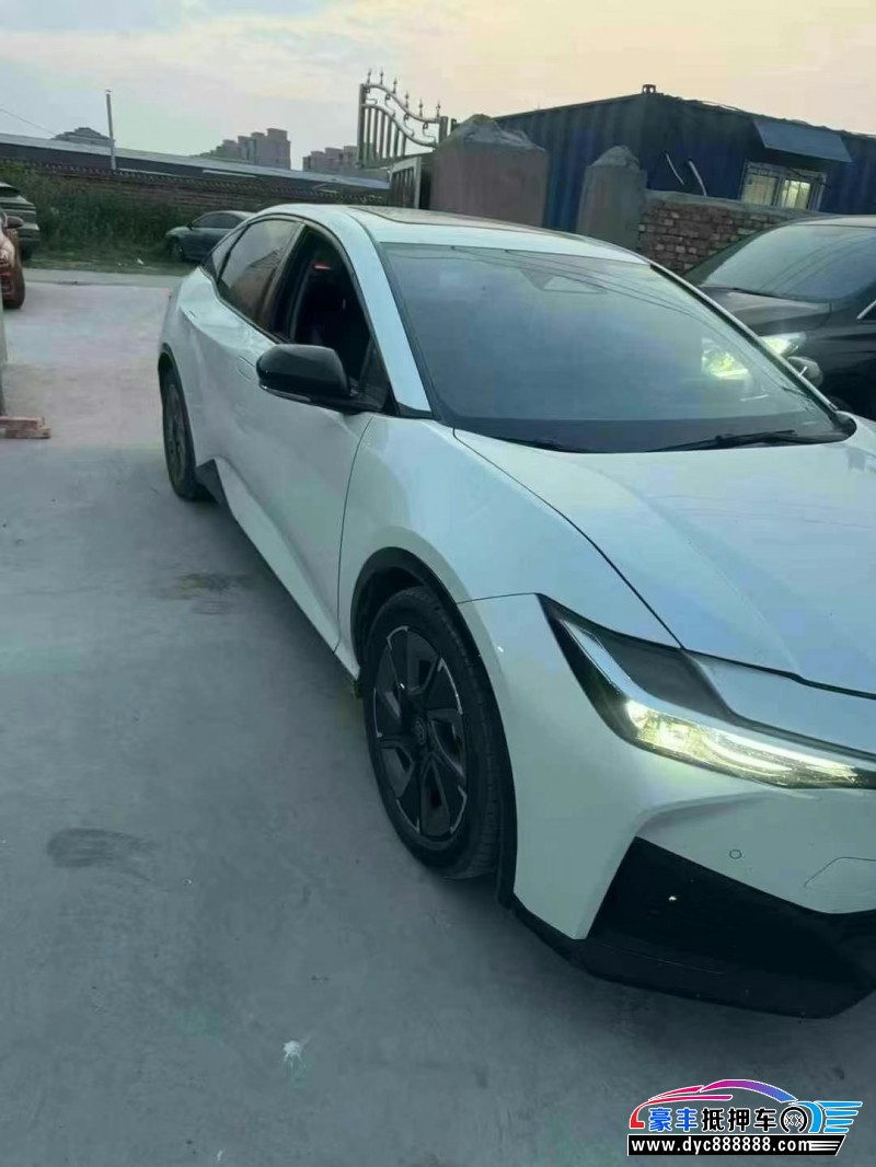 24年丰田BZ3轿车抵押车出售