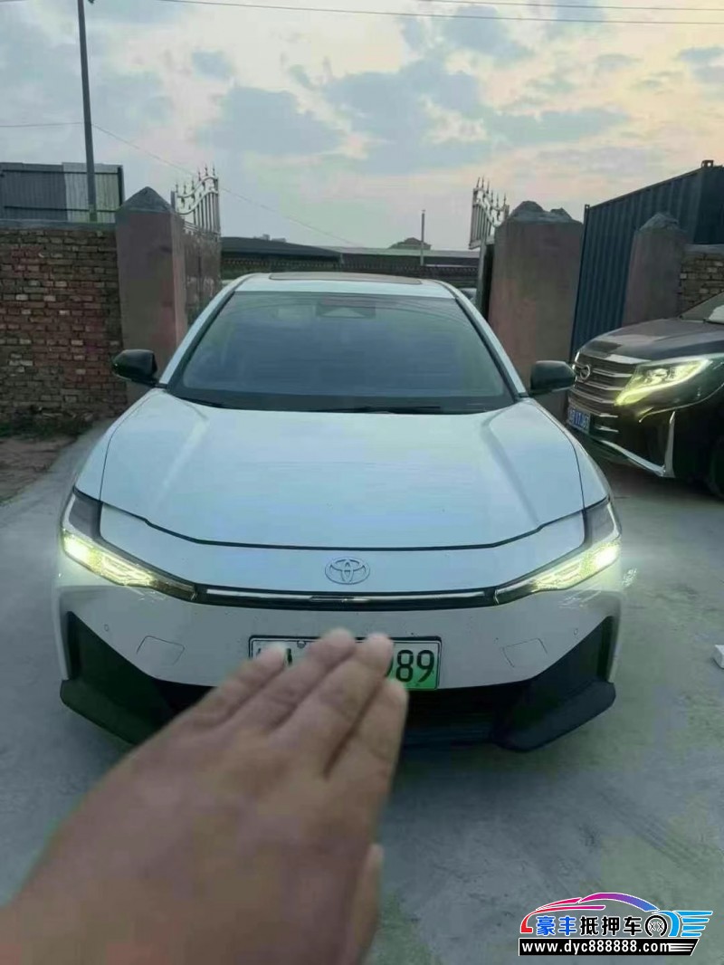 24年丰田BZ3轿车抵押车出售