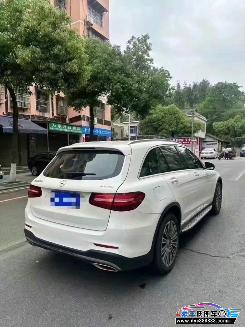 17年奔驰GLC轿车抵押车出售