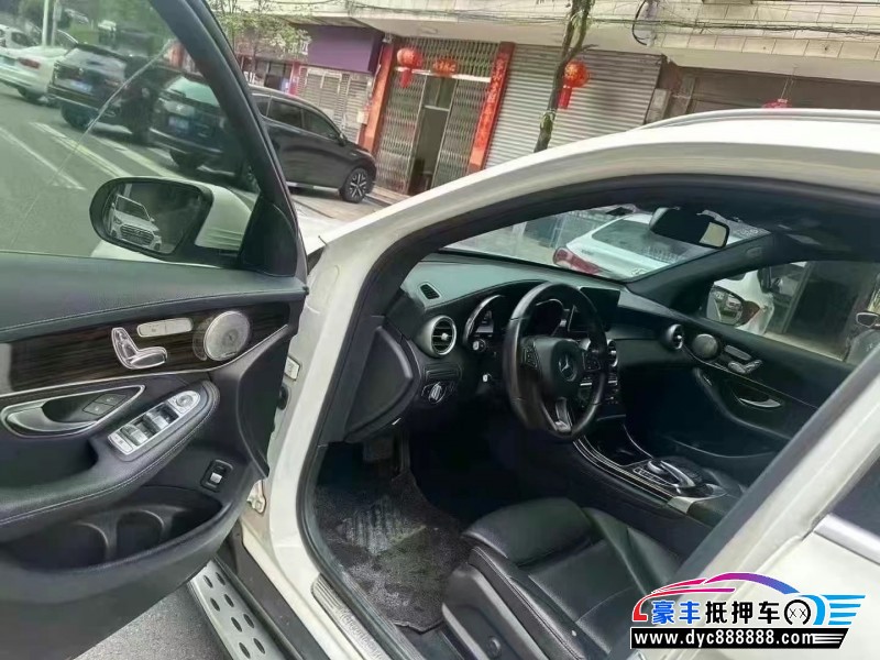 17年奔驰GLC轿车抵押车出售
