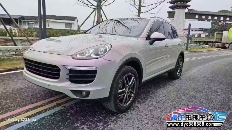 15年保时捷卡宴轿车抵押车出售