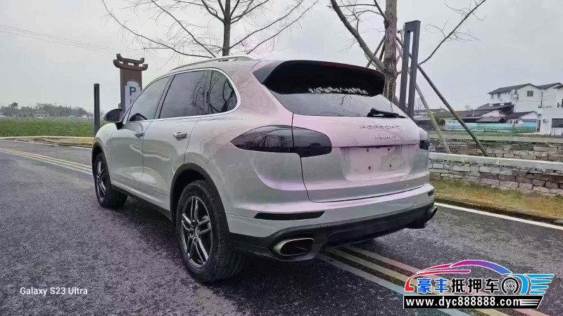 15年保时捷卡宴轿车抵押车出售