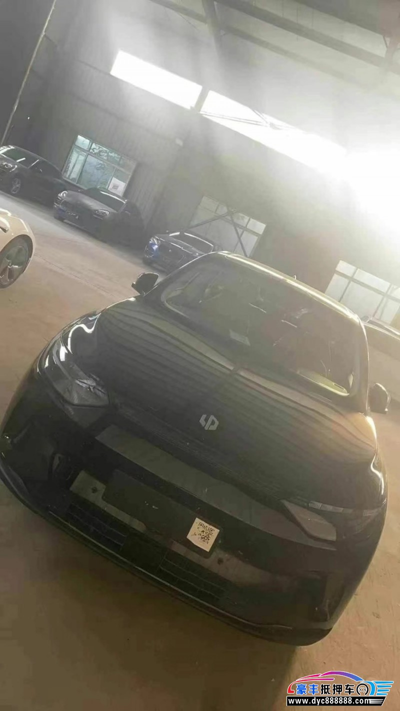 25年零跑C11轿车抵押车出售