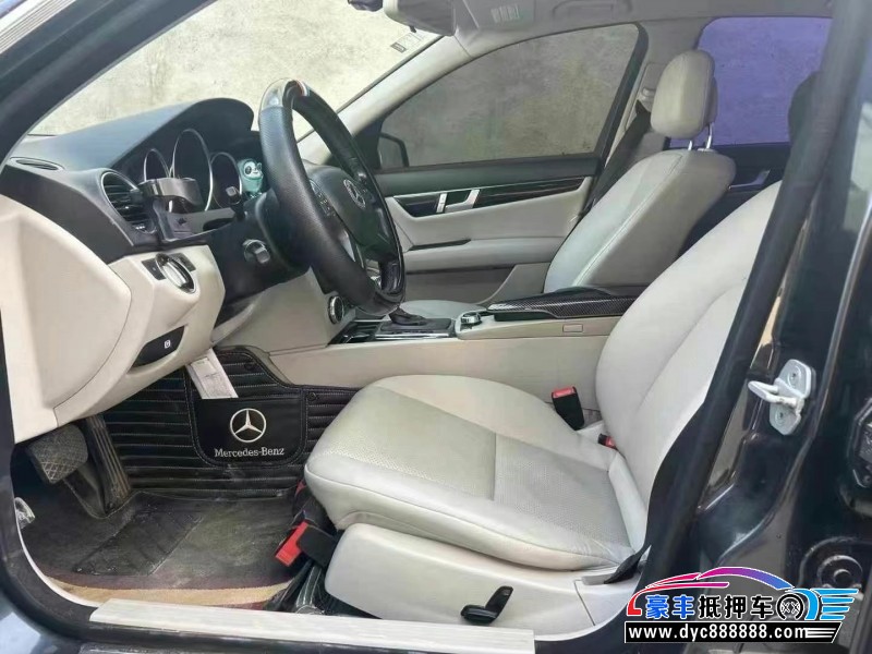 12年奔驰C轿车抵押车出售