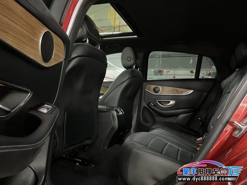 17年奔驰GLC轿车抵押车出售