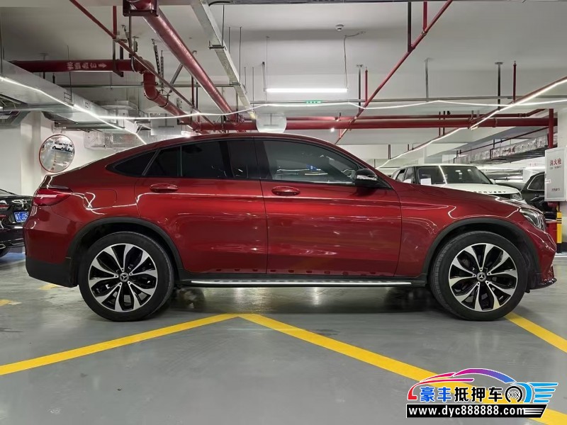 17年奔驰GLC轿车抵押车出售