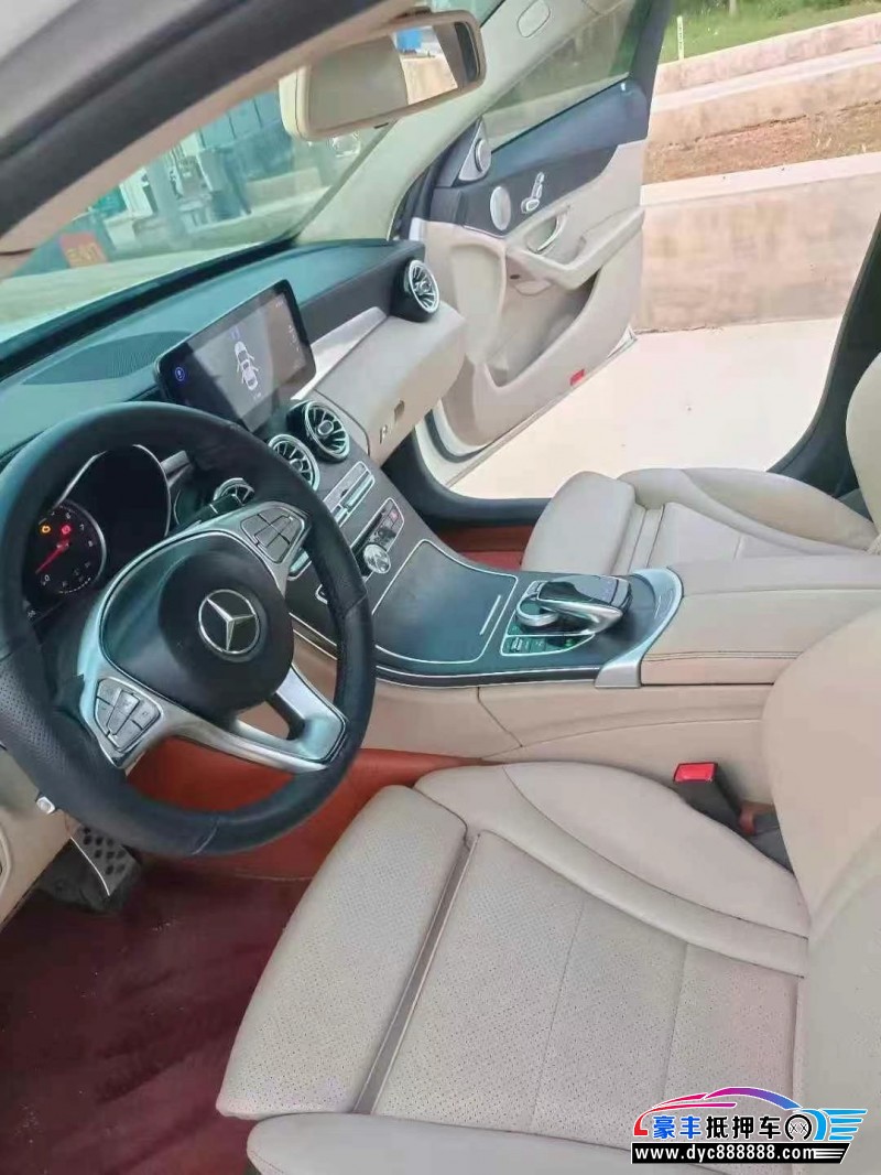 16年奔驰C轿车抵押车出售