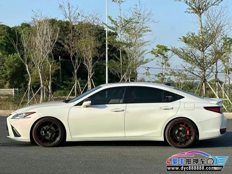 22年雷克萨斯ES轿车抵押车出售