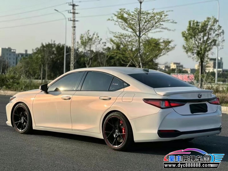 22年雷克萨斯ES轿车抵押车出售