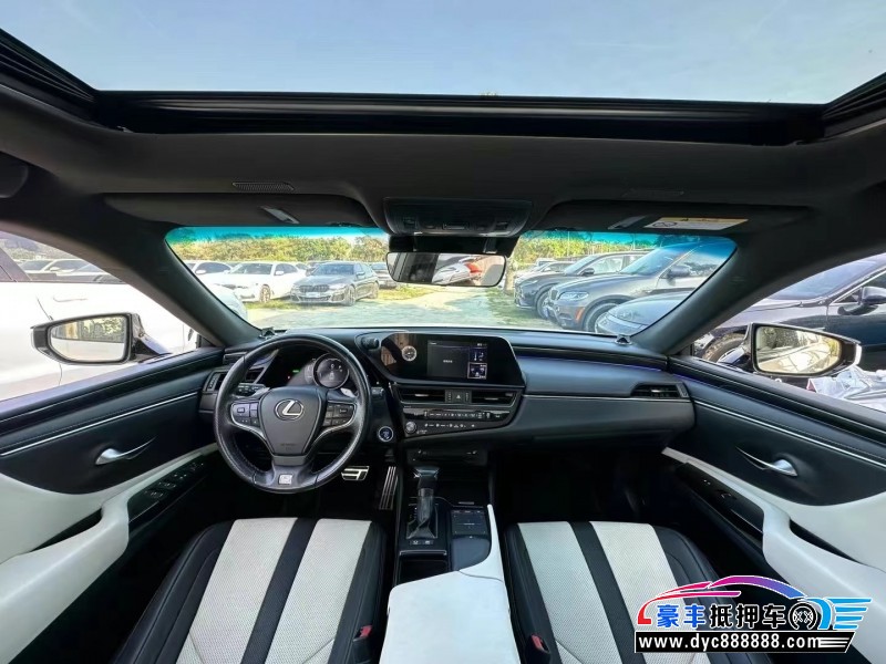 22年雷克萨斯ES轿车抵押车出售