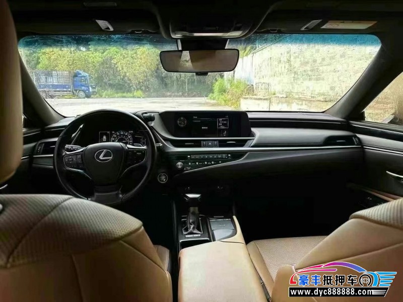 21年雷克萨斯ES轿车抵押车出售
