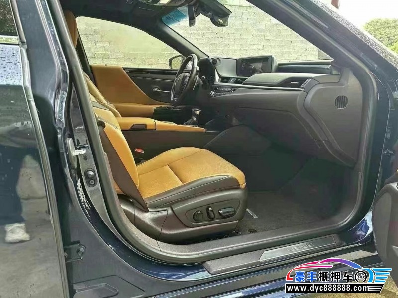 21年雷克萨斯ES轿车抵押车出售