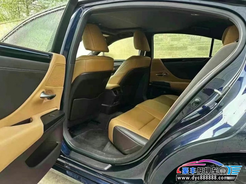 21年雷克萨斯ES轿车抵押车出售