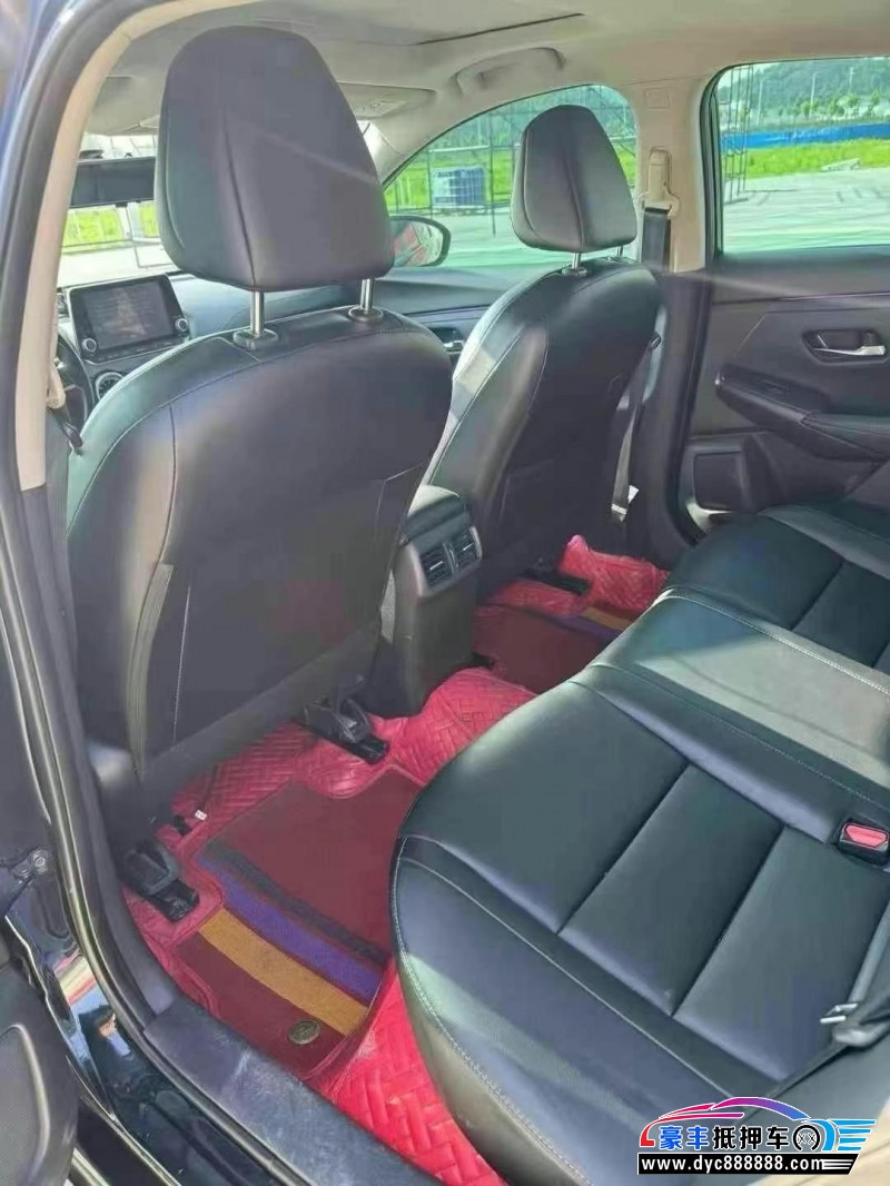 20年日产轩逸轿车抵押车出售