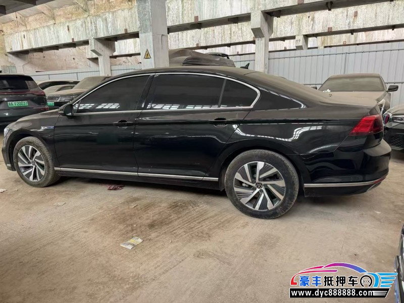 24年大众迈腾轿车抵押车出售