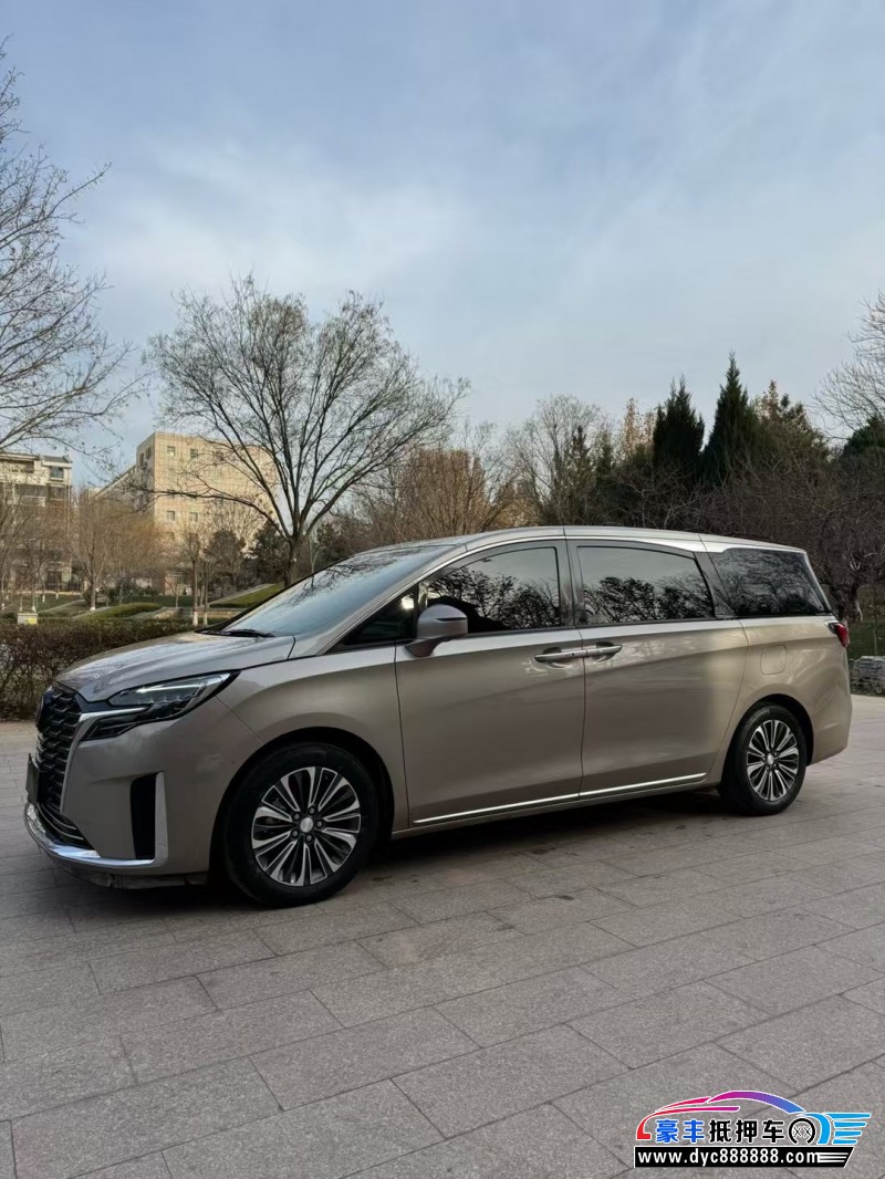 24年别克GL8轿车抵押车出售