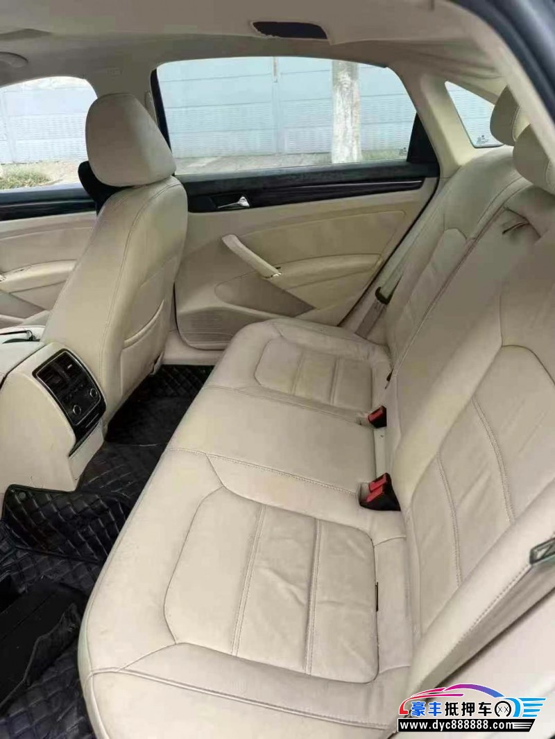 14年大众帕萨特轿车抵押车出售