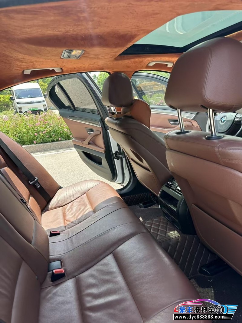 15年宝马5系轿车抵押车出售