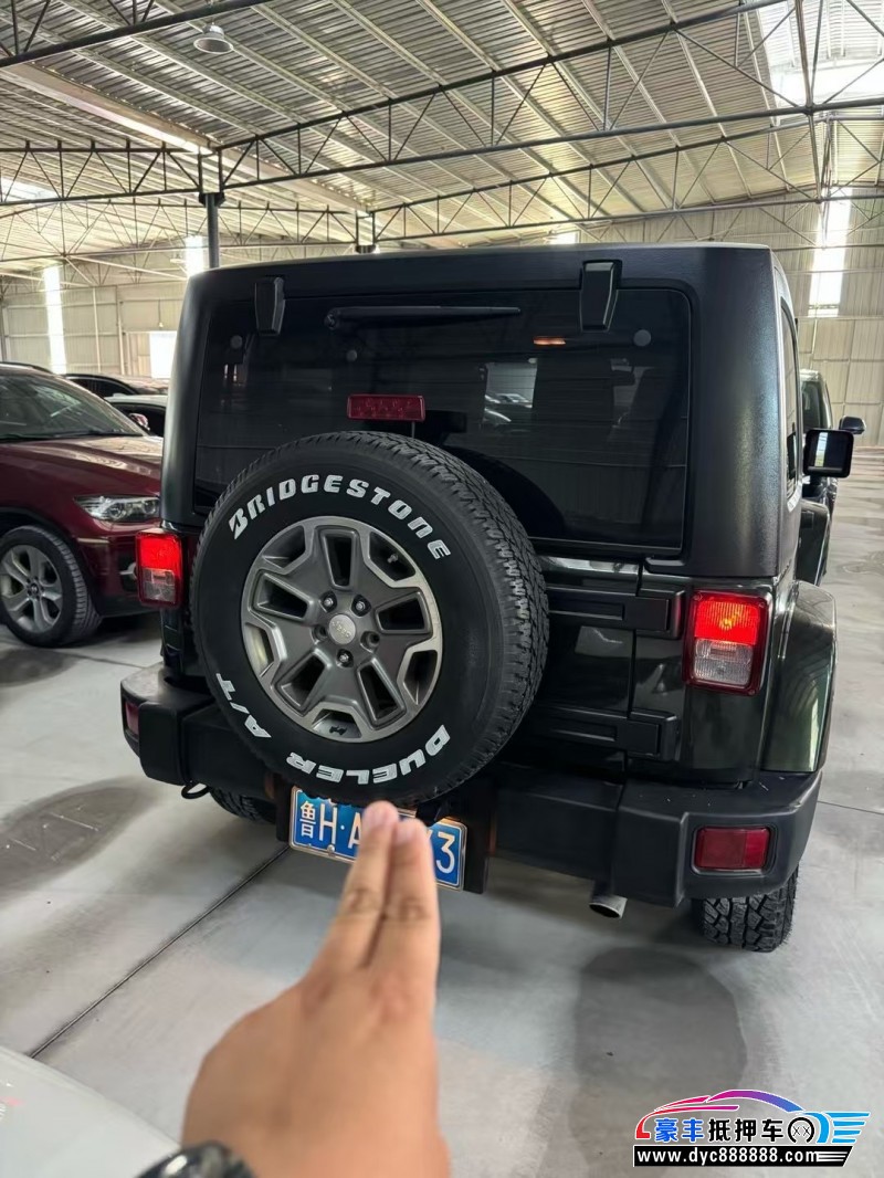 12年Jeep牧马人轿车抵押车出售