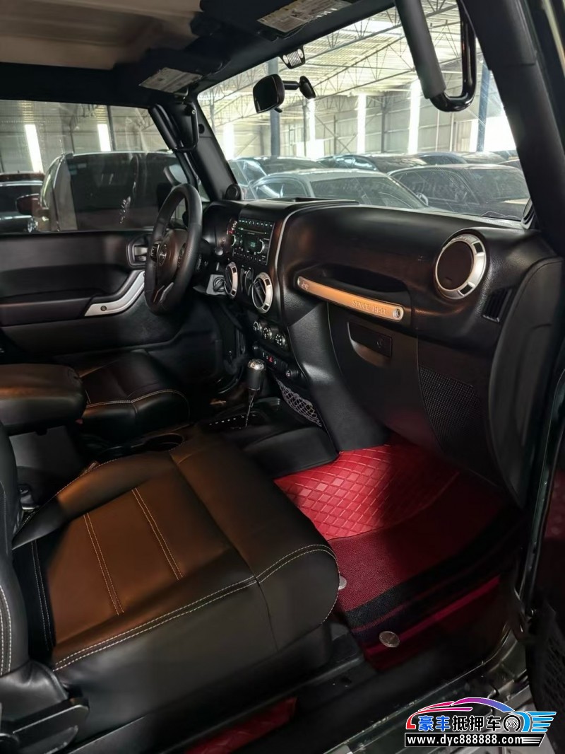 12年Jeep牧马人轿车抵押车出售