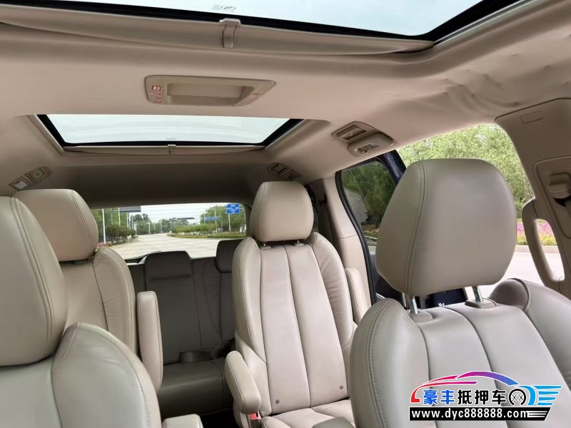 15年别克GL8轿车抵押车出售