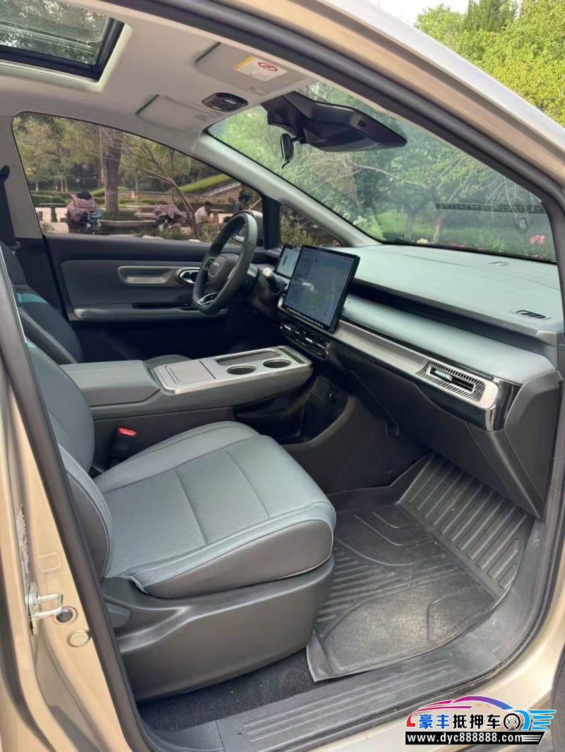 24年埃安Y70轿车抵押车出售