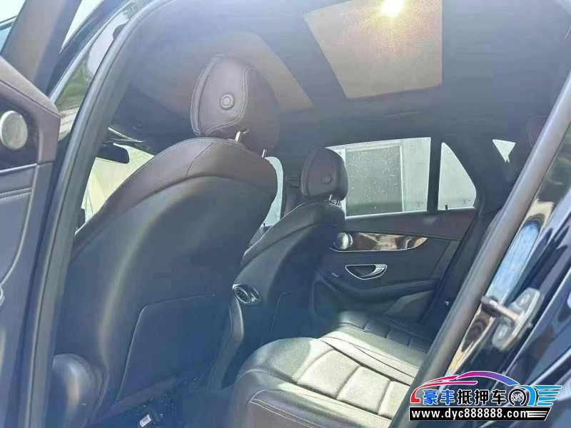 17年奔驰GLC轿车抵押车出售