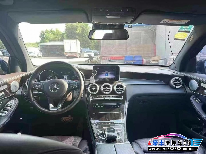 17年奔驰GLC轿车抵押车出售