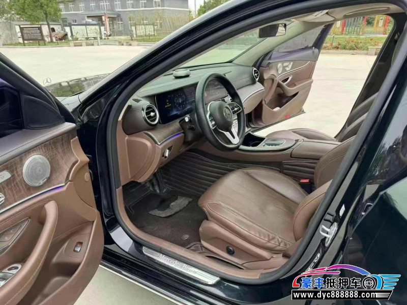 19年奔驰E轿车抵押车出售