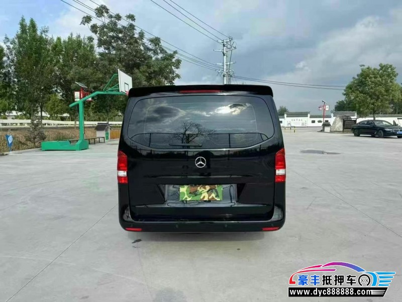 23年奔驰威霆轿车抵押车出售