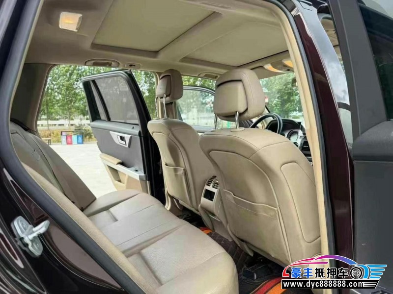 13年奔驰GLK轿车抵押车出售