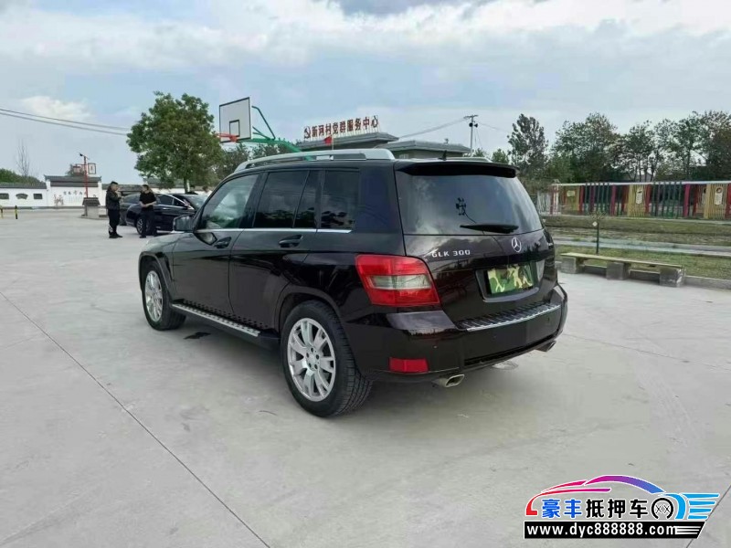 13年奔驰GLK轿车抵押车出售