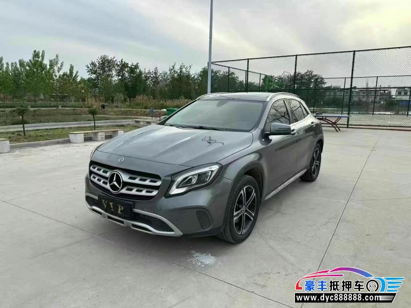18年奔驰GLA轿车抵押车出售