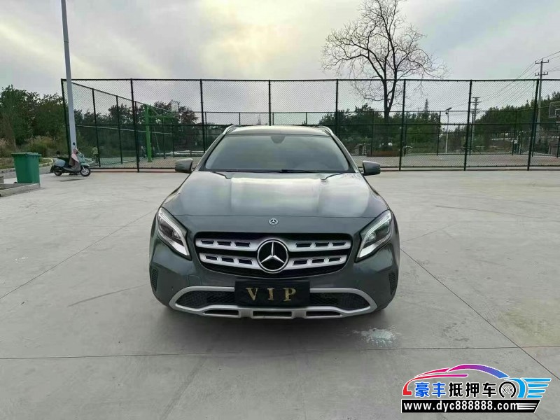18年奔驰GLA轿车抵押车出售