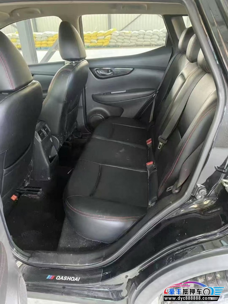 21年日产逍客轿车抵押车出售