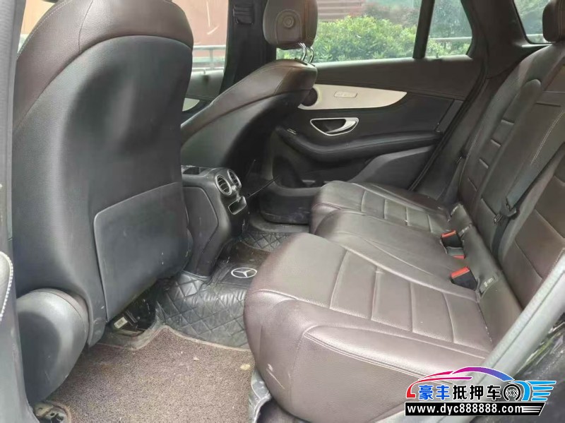 20年奔驰GLC轿车抵押车出售